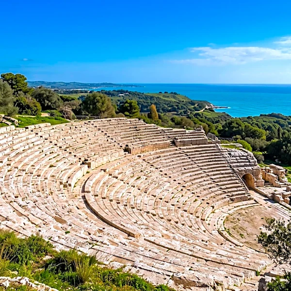 Tourist Blames Tour Guide After Oversleeping and Missing Paid Excursion in Sicily