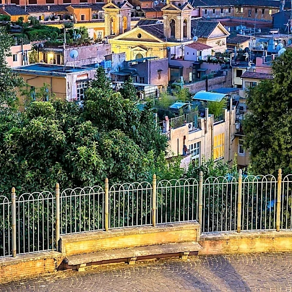 Rome's Evening 'Passeggiata' and Floodlit Landmarks Highlighted in Travel Feature