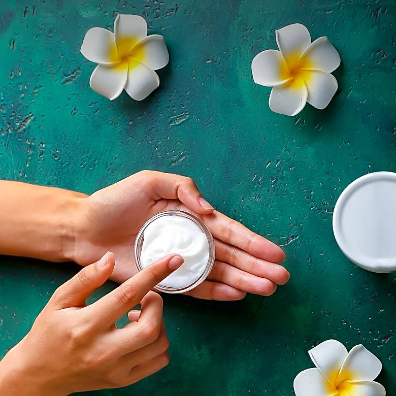 Dermatologists Endorse Retinol for Hand Anti-Aging, Emphasizing Gentle Application and Sun Protection