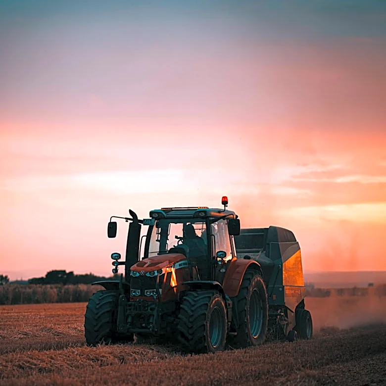 Mediapolis Savings Bank Offers Comprehensive Financing for Agricultural and Construction Equipment in Iowa