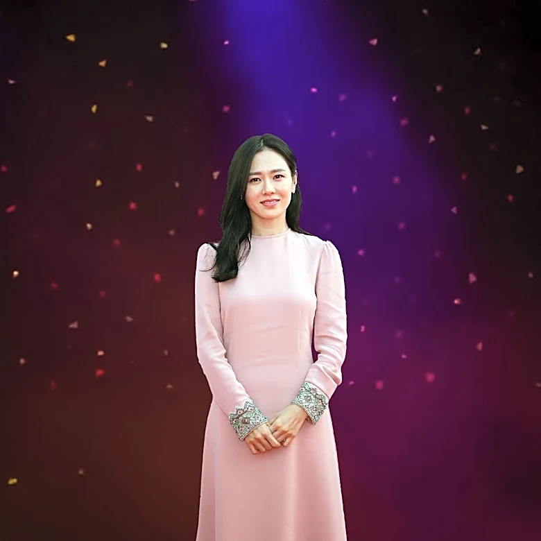Actress Son Ye-jin's Cheese Stick Video Ignites International Dining Etiquette Debate