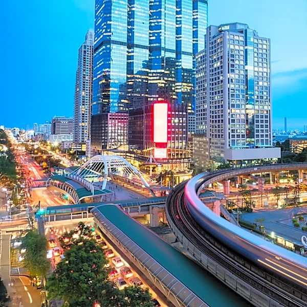 Mosaic District and Tysons Offer Late-Night Options for Vienna, VA Residents