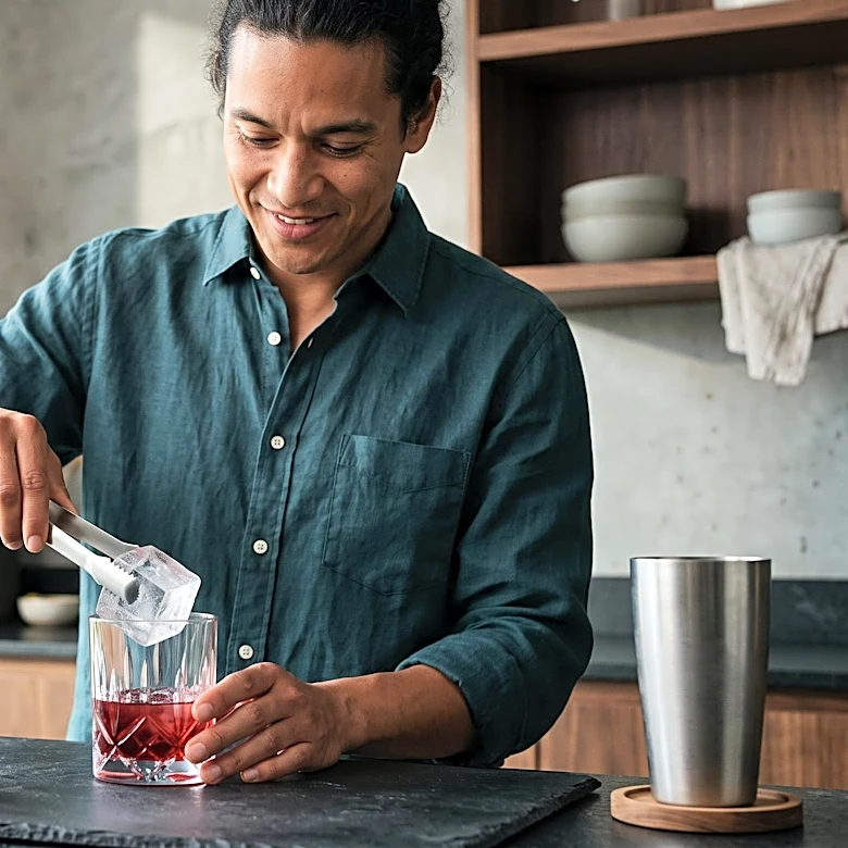 Euhomy Rock Plus Ice Maker Praised for Fast, Clear Ice Production for Beverages