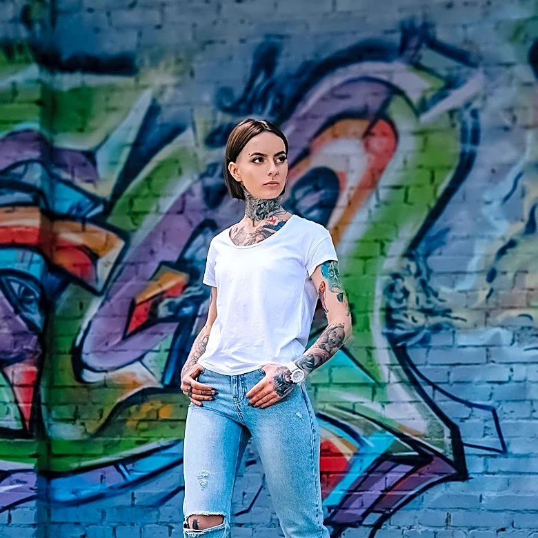 Gen Z Drives Y2K Fashion and Tattoo Revival, Influencing Current Trends