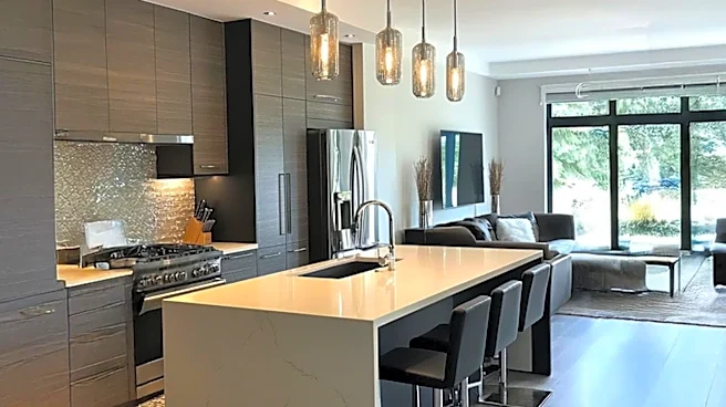 Charlotte Kitchen Design Emphasizes Workflow and Open-Concept Integration