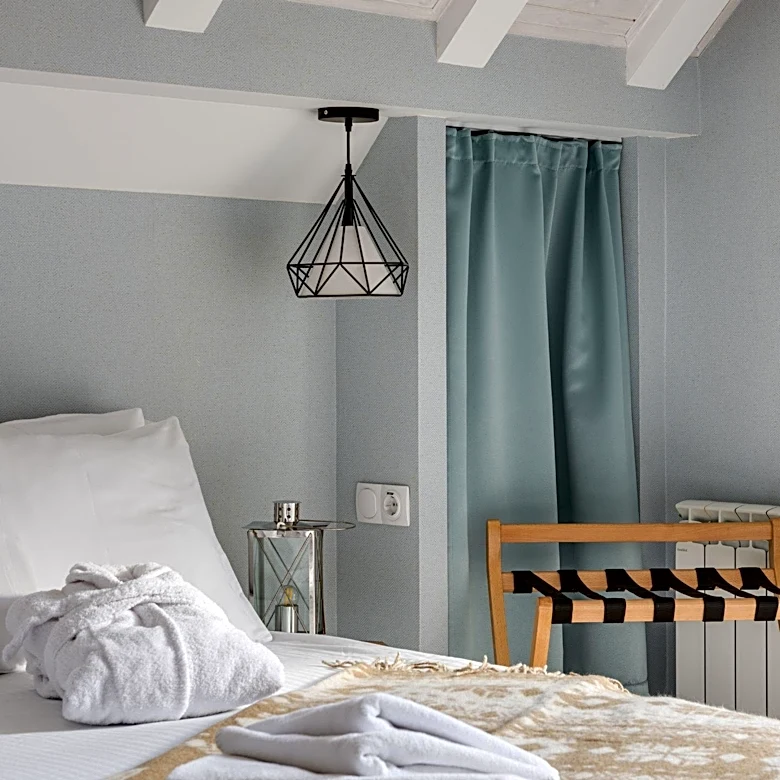 Airbnb Provides Guidance for Hosts on Managing Guest Rule Violations and Property Issues