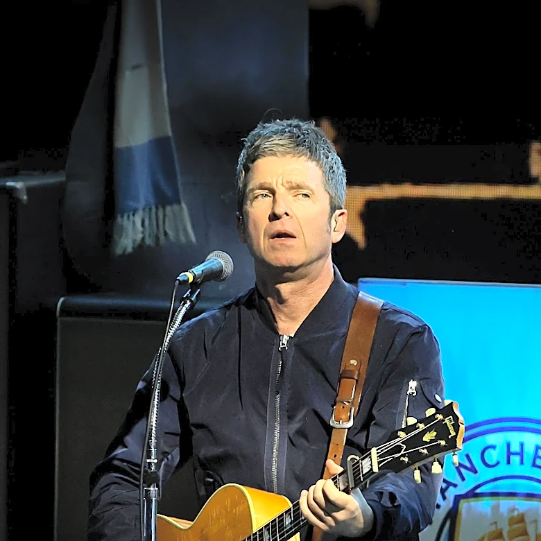 Noel Gallagher's MTV Unplugged Guitar Sells for Nearly $300,000 at Auction