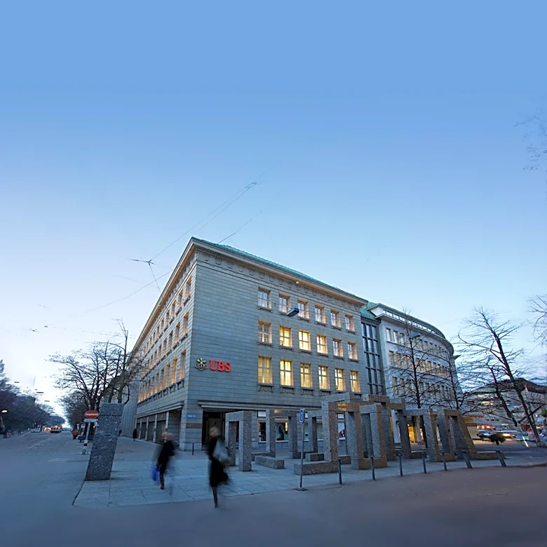 UBS Emphasizes Collaboration and AI Integration in Global Wealth Management and Banking Operations