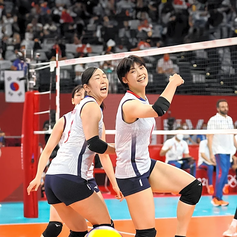 Saint Peter's Peacocks Women's Volleyball Secures Third Consecutive Win Against Canisius