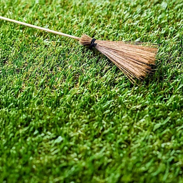 Artificial Grass Gains Traction in Urban Gardens for Low-Maintenance Benefits