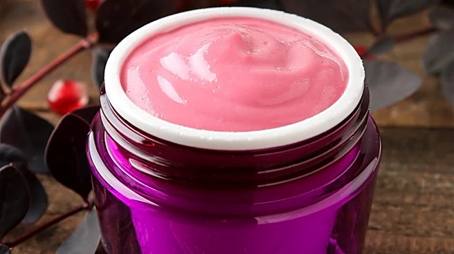 BeautyTok Trend: 'Sunkissed' Makeup Featuring Pomegranate Tones Gains Popularity