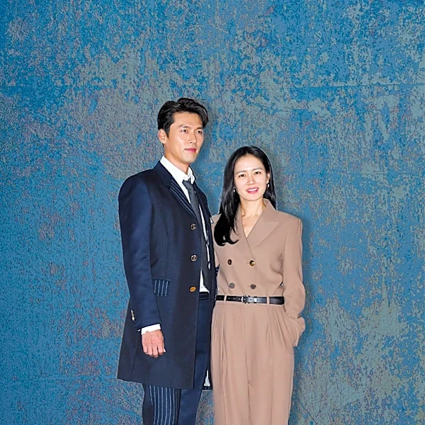 Son Ye-jin Shares Nighttime Photos, Fans Speculate Husband Hyunbin as Photographer