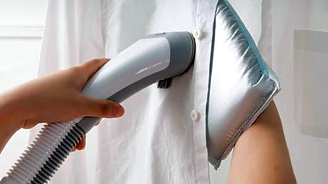 Travel Influencer Anna Sheehy Reveals Handheld Steamer as Key to Wrinkle-Free Clothes