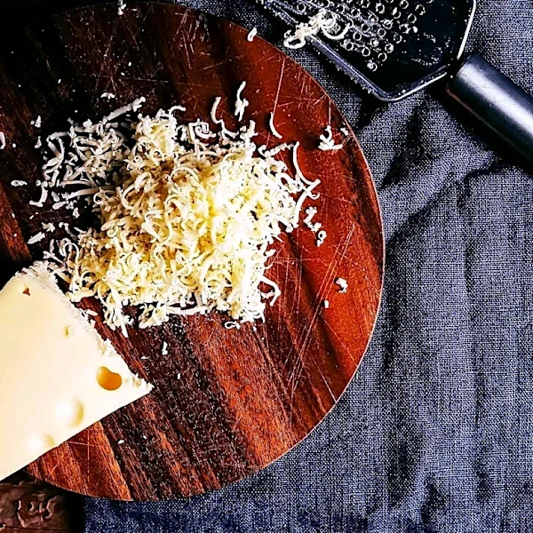 Rebel Cheesemakers Preserve Alpine Tradition Amidst Modernization and Climate Change