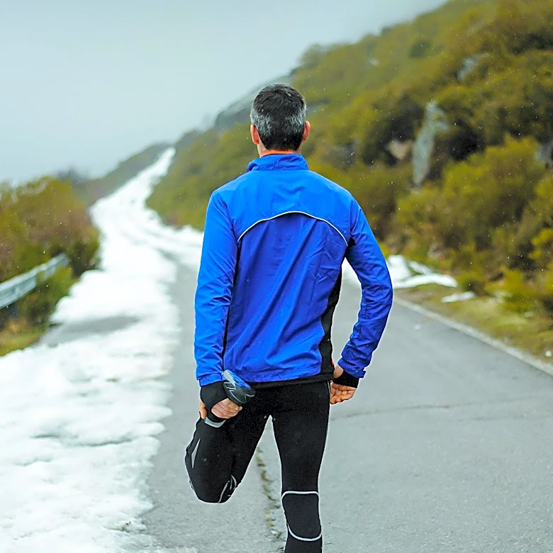 Experts Debate Efficacy of Hot vs. Cold Exposure for Muscle Recovery