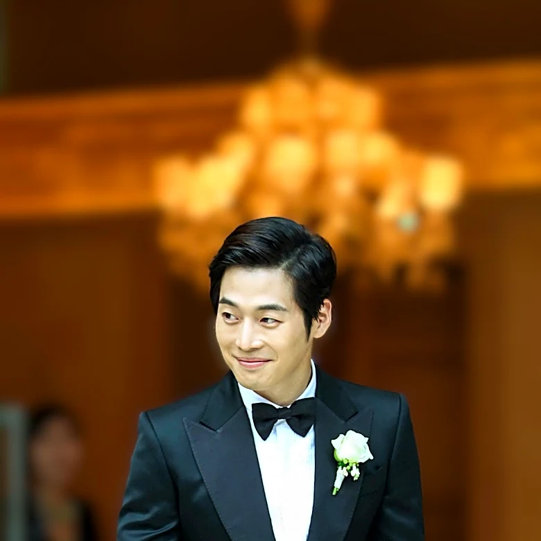 Actor Song Ji-ho to Marry Singer-Actress Kim So-ri After Long-Term Relationship