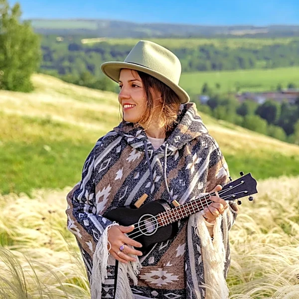 Jess Williamson Releases 'A Mile South of Heaven,' Blending Classic Country with Contemporary Themes