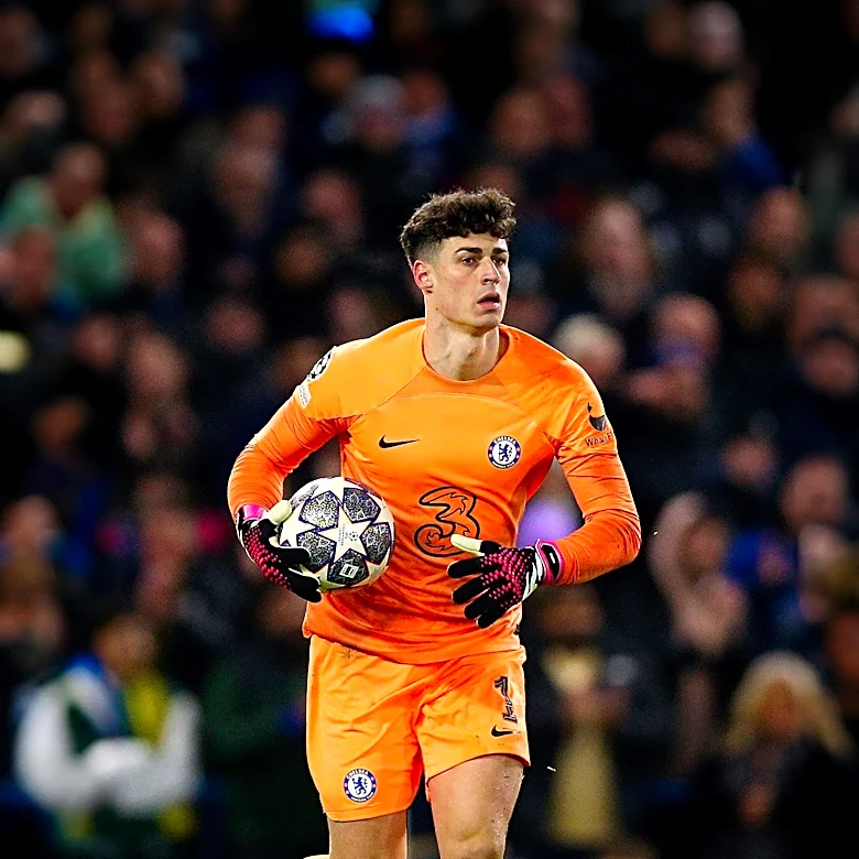 Chelsea Eyes Bayern Munich's Teenage Goalkeeper Leonard Prescott Amid Contract Uncertainty