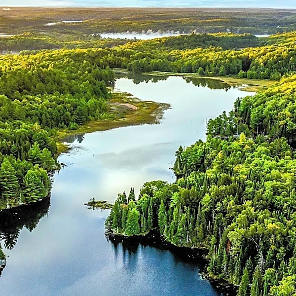 Michigan's Upper Peninsula Offers Family Getaway Opportunities with Focus on Local Exploration
