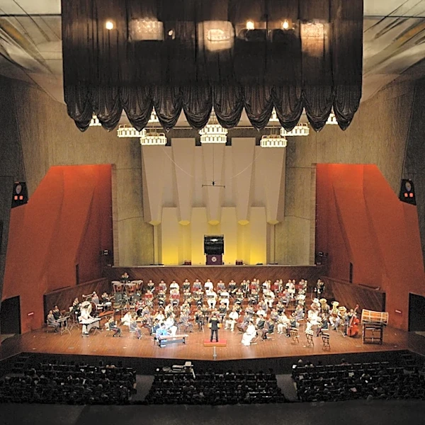 Andrew Crust Continues Community-Driven Artistic Collaborations as Vermont Symphony Orchestra Music Director