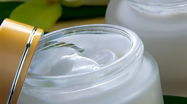 Bakuchiol and Adapalene Emerge as Alternatives to Tretinoin in Skincare Discussions