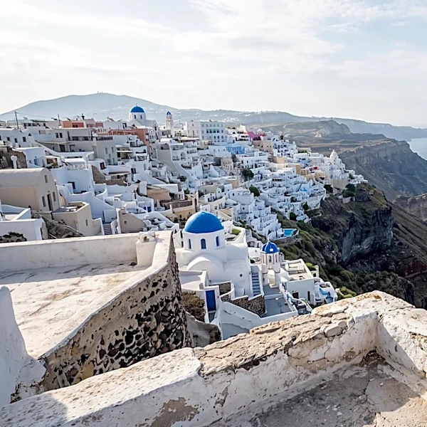 Santorini, Greece: A Guide to Tipping Practices for Visitors