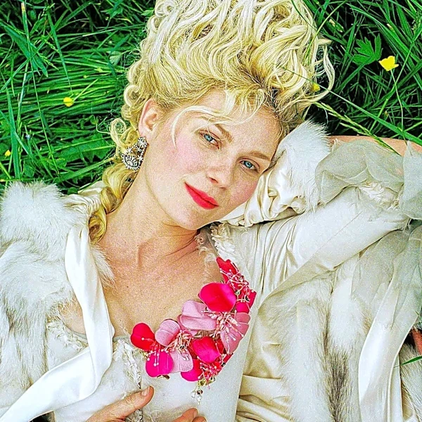 Kirsten Dunst's Early Role in 'Star Trek: The Next Generation' Explored