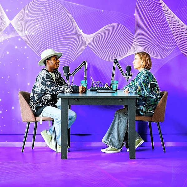 Erin Andrews and Charissa Thompson Deem Iced Coffee Inappropriate for Job Interviews on 'Calm Down' Podcast
