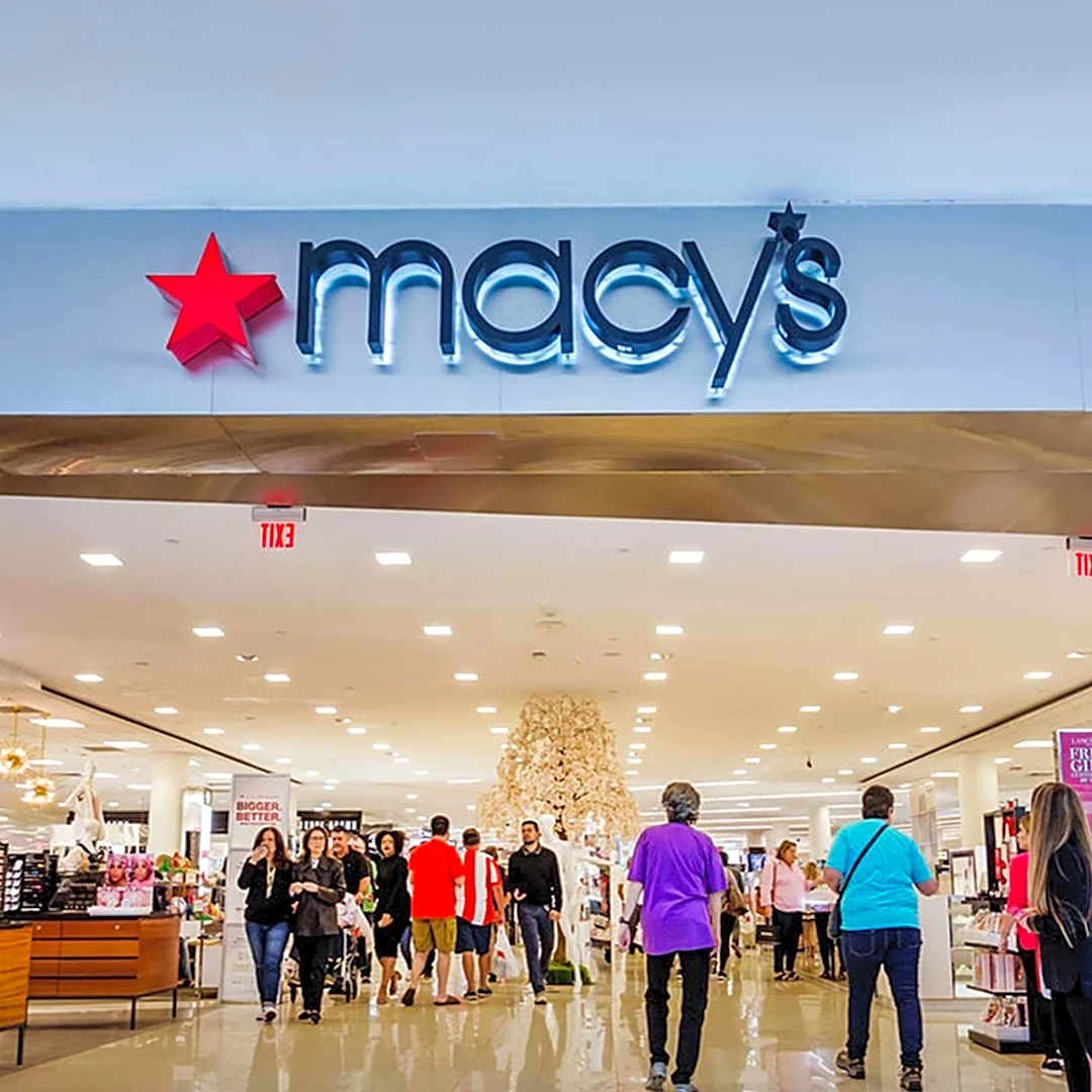 Macy's Seeks Retail Sales Associates for Eastview Location, Emphasizing Customer Experience and Sales Goals