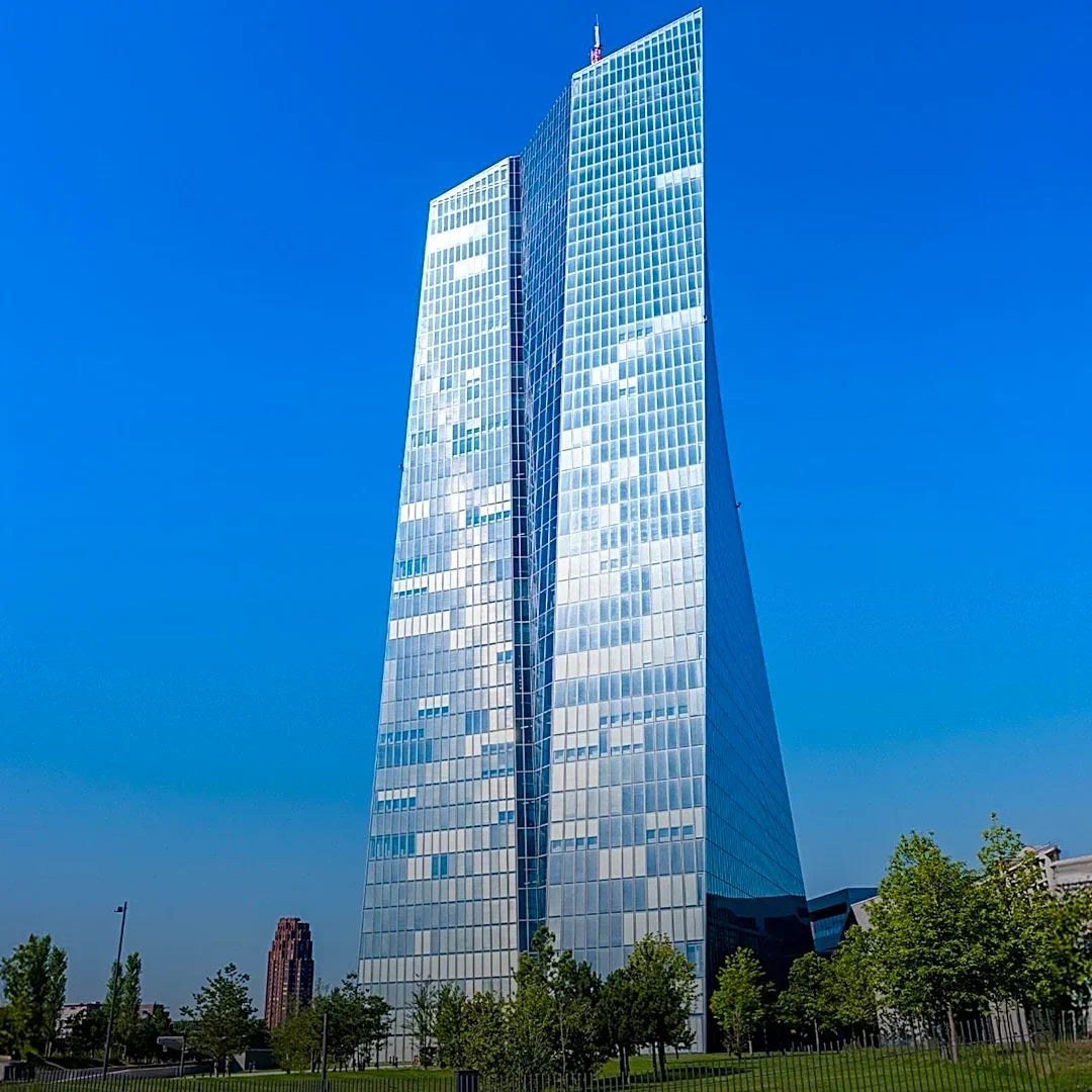 Eurosystem Adjusts Interest Rate Steering Amid Declining Liquidity and New Operational Framework