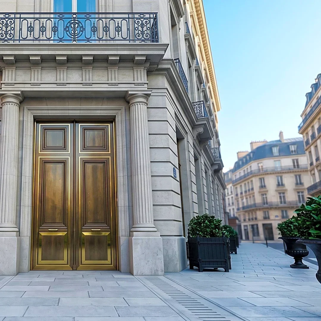 Paris Luxury Travel Faces Challenges in Public-Private Service Integration