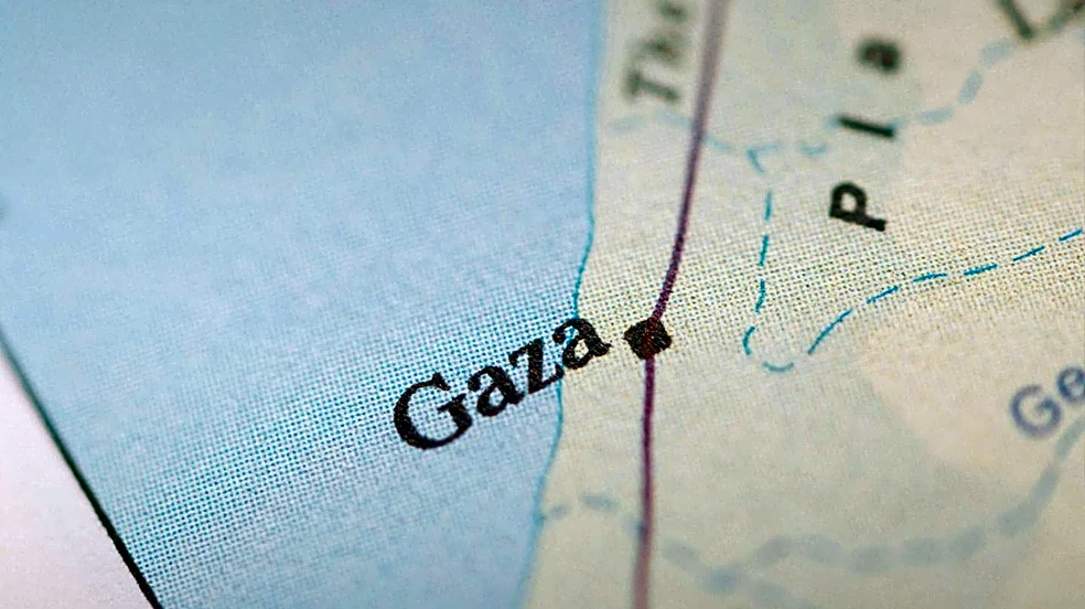 Karine Polwart's 'Bells Fall Still' Addresses Gaza Conflict and Bird Decline