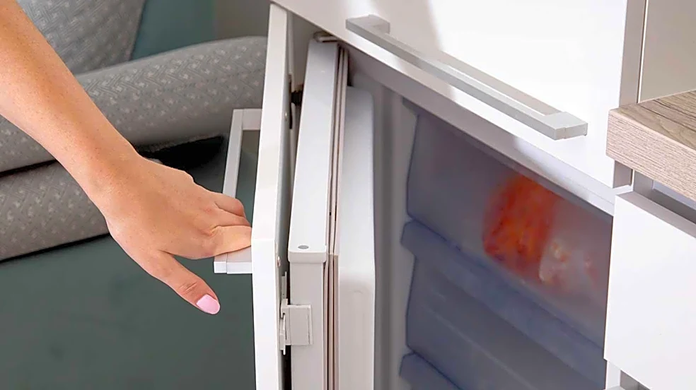 Multifunctional Furniture Gains Popularity in U.S. Urban Homes Amidst Design Trends
