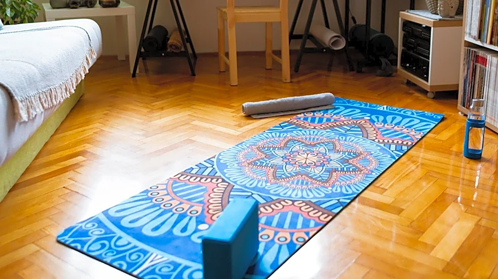 ALO Hosts Wellness Event in Berlin Featuring Yoga, Tarot, and Ear Seeding