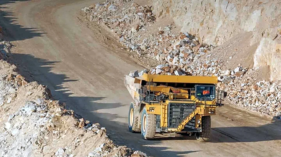 Komatsu Seeks Supply Chain Resilience Manager to Mitigate Production Risks