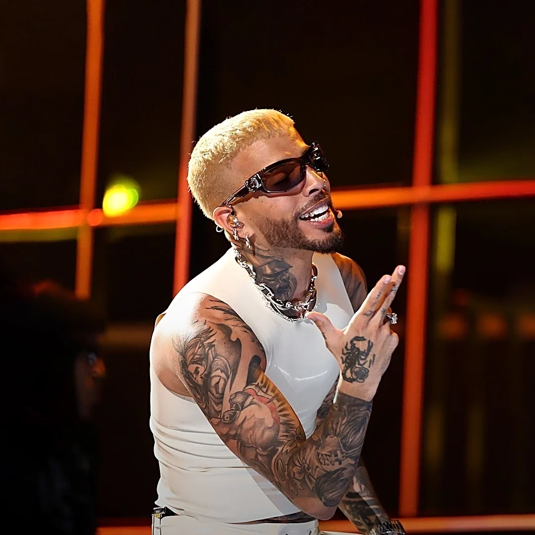 Rauw Alejandro Makes Surprise Appearance at Álvaro Díaz Concert in New York