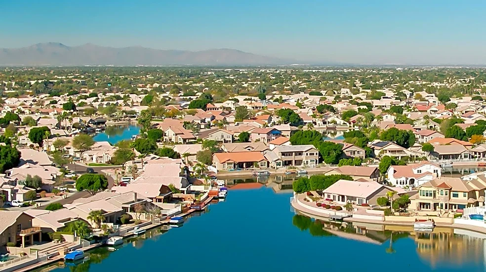 La Cova Community Offers Luxury Waterfront Living Near Las Vegas Strip