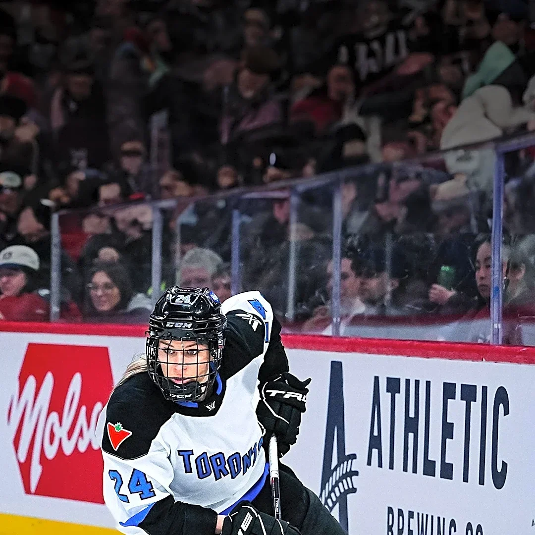 No. 2 Wisconsin Women's Hockey Dominates Minnesota State with 12-1 Victory