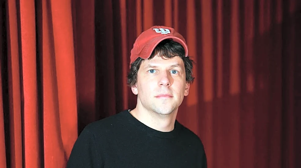 Jesse Eisenberg Claims Razzie Award for 'Batman v Superman' Damaged His Acting Career