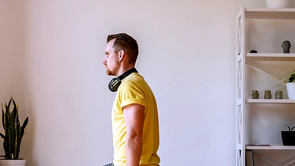 Personal Trainer Recommends Home Dumbbell Workout for Strength Building