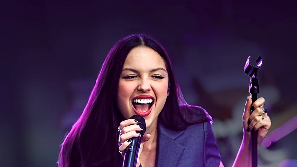 Olivia Rodrigo and Chappell Roan Release Retro-Pop Remix and Music Video for 'Expectations'