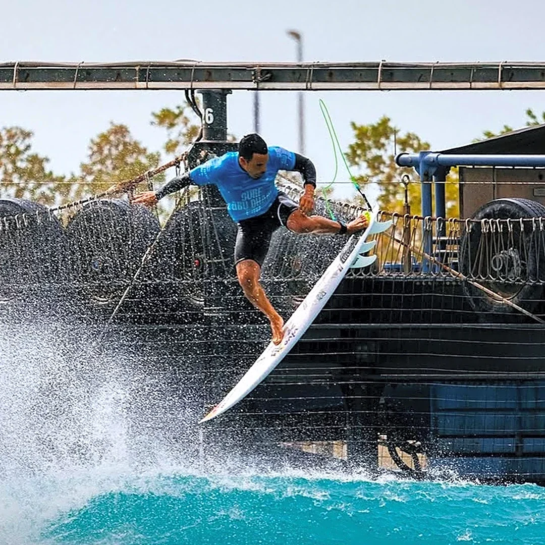 Virginia Beach Surf Culture Thrives Despite Lack of Natural Waves, Fueled by History and New Technology