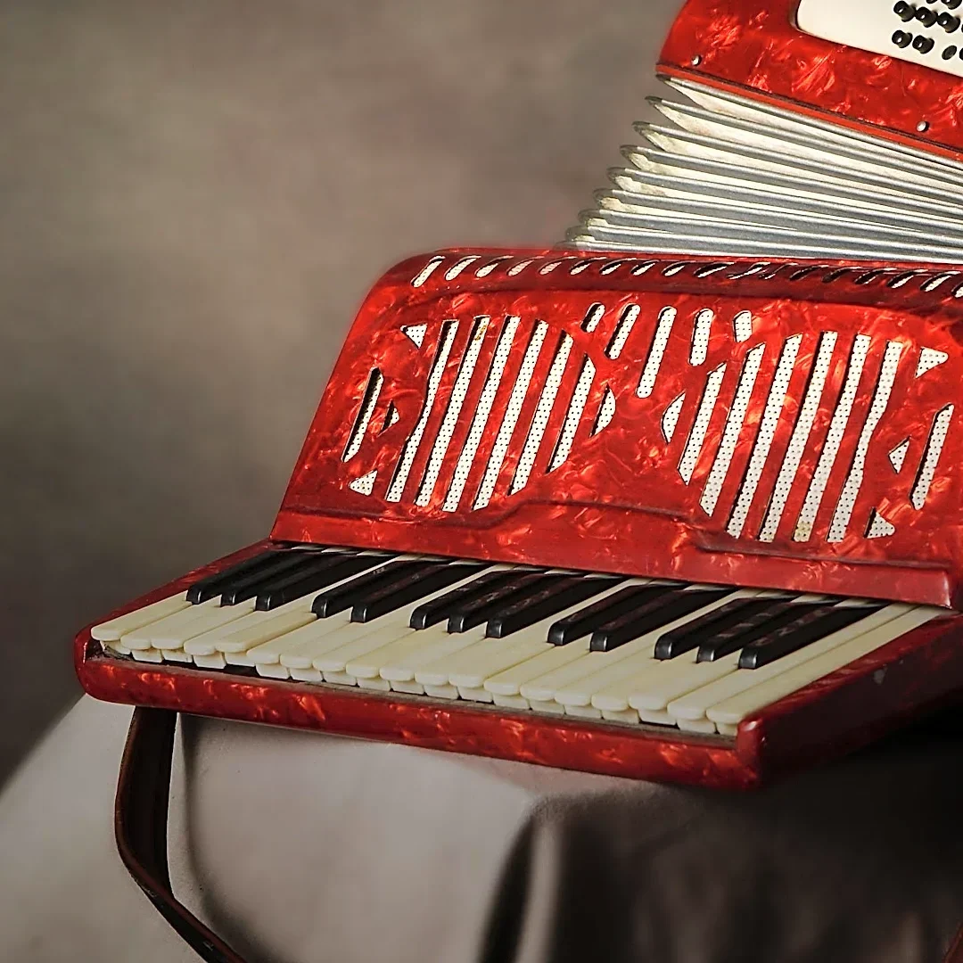 Vermont Retiree Nathan Longo Revitalizes Accordion Repair Tradition in New England