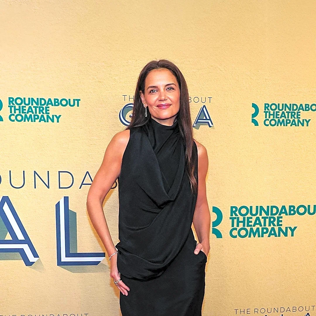 Harris Reed Attends Frieze Week Breakfast in London with Katie Holmes and Joanna Lumley
