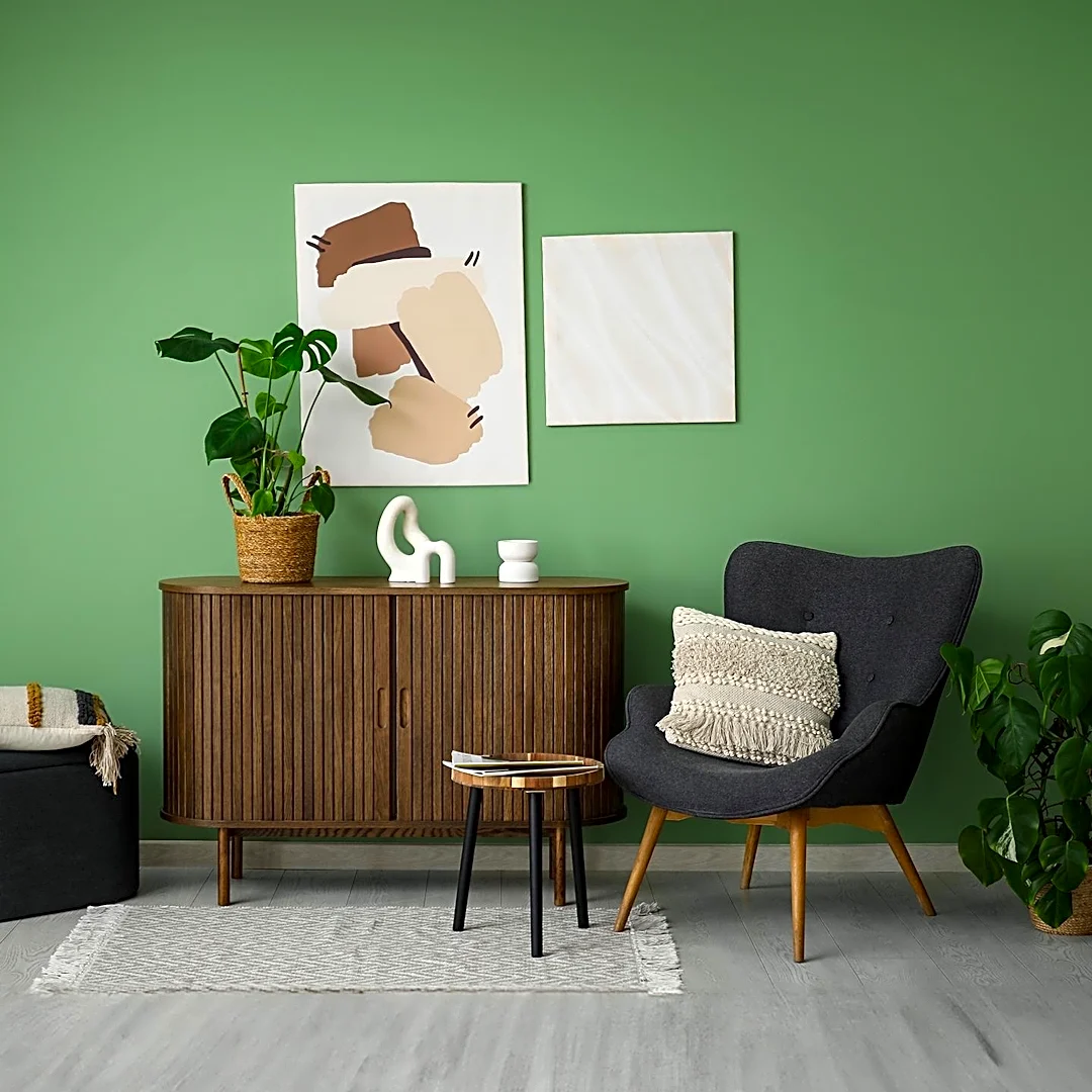 Gallery Walls Offer Flexible Home Decor, Balancing Aesthetics and Practicality