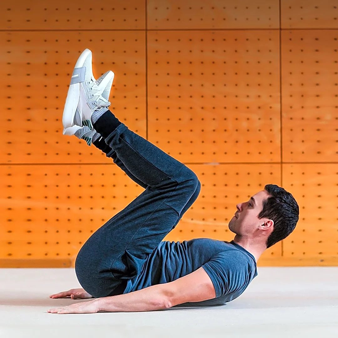 Sweat App Offers Extensive Fitness Programs and Student Discounts