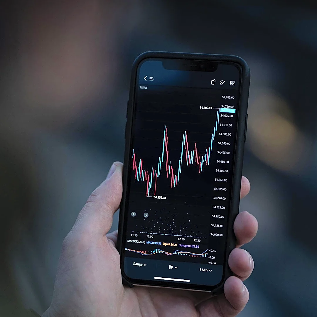 Truist Financial Adjusts Price Target for Citizens Financial Group to $70.00 Amidst Market Activity