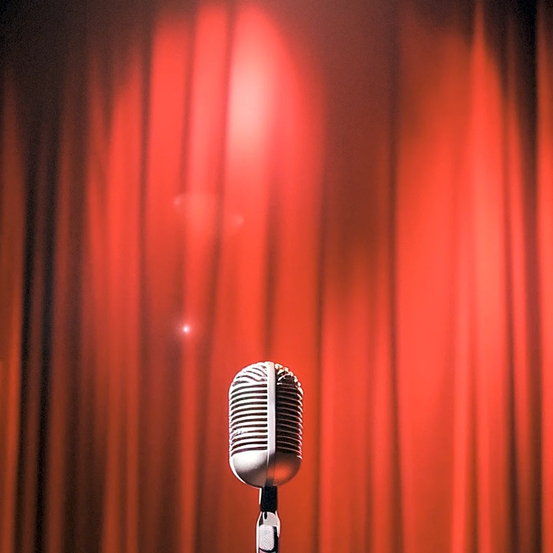 Comedian Beth Stelling Hosts 'The Punch-up' Open Mic for Joke Refinement