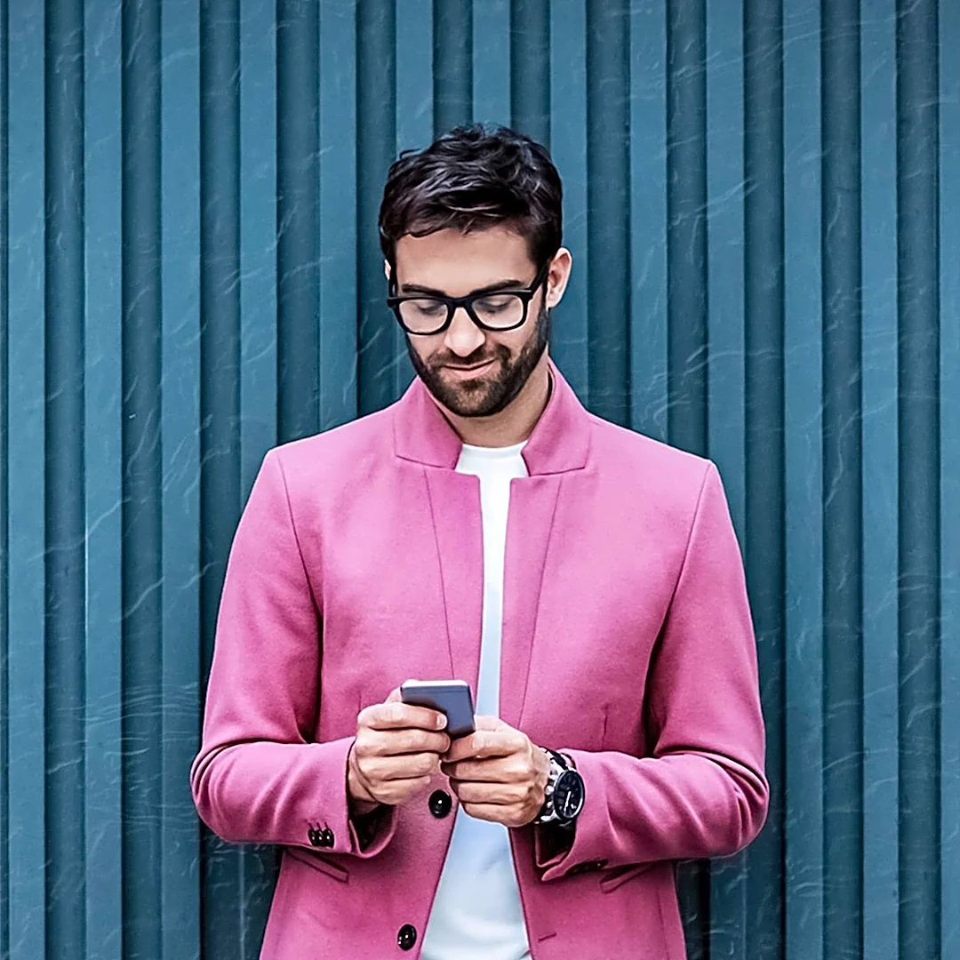 John Fyfe '60 Becomes Instagram Style Sensation with @dadanddolly Account