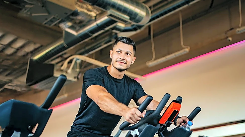 Strength Training Revolutionizes Professional Cycling, Shifting Focus from Lean Physiques to Muscle Mass and Durability